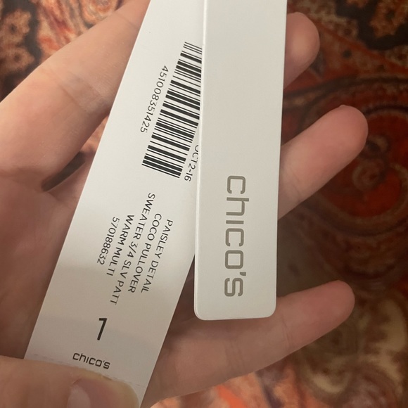 Chico’s NWT Coco Paisley Detail Pullover Size 1 (US Size 8/M) - Picture 4 of 10